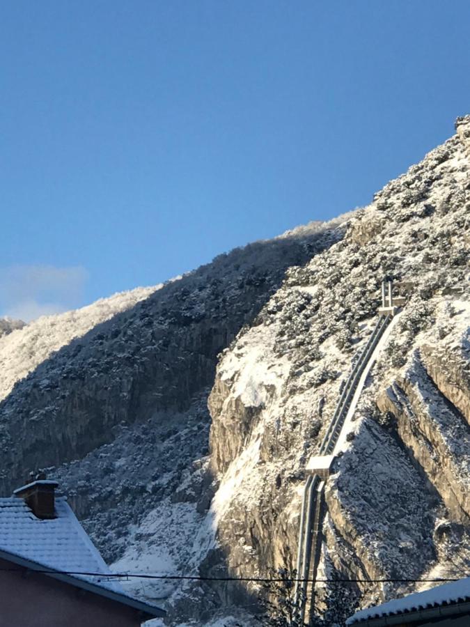 Appartement A Tarascon Sur Ariege Le Sabart Экстерьер фото